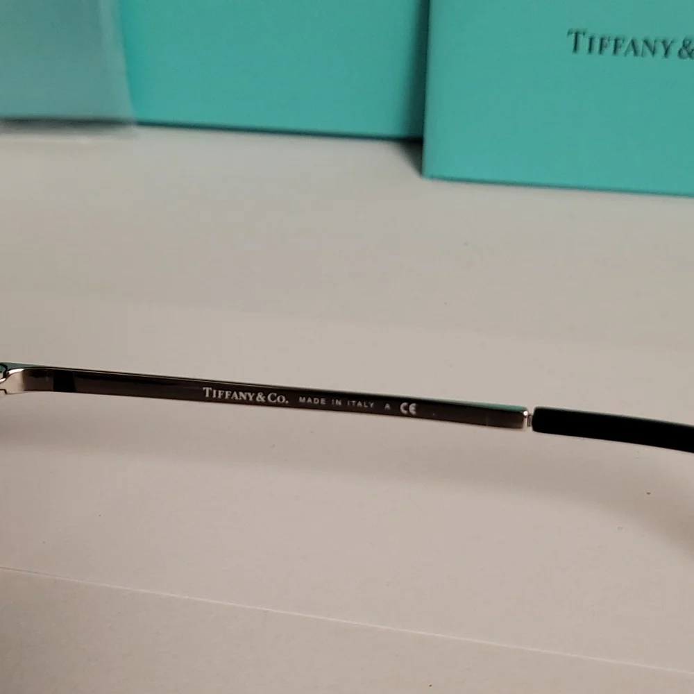 New 💯 Authentic Tiffany&co sunglasses 🕶  ❤️ 😍 💖 - Picture 7 of 8